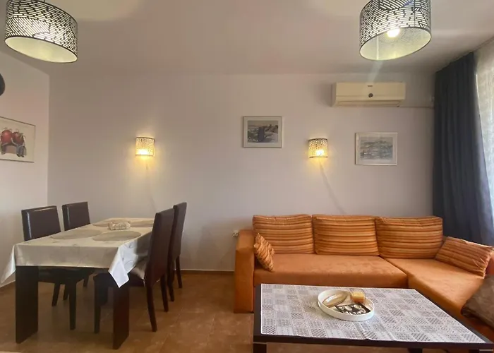 Bratanov Kasandra Apartment