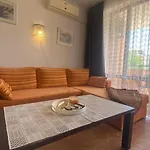 Bratanov Kasandra Apartment *