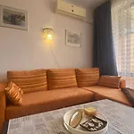 Bratanov Kasandra Apartment *