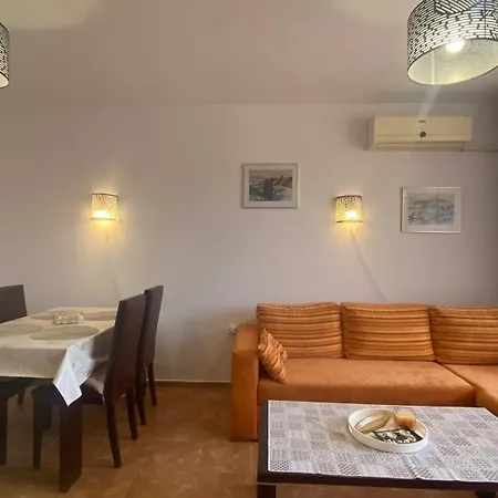 Bratanov Kasandra Apartment 아파트