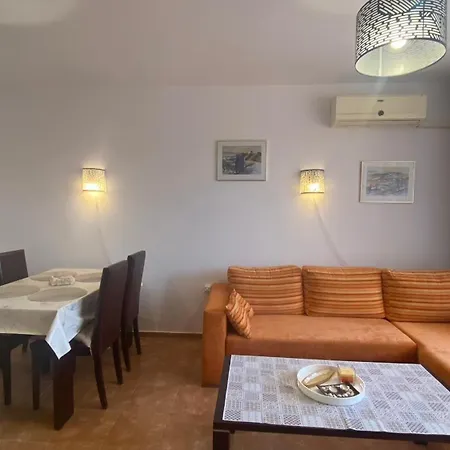 아파트 Bratanov Kasandra Apartment *