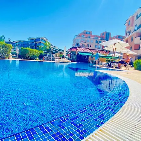 Bratanov Kasandra Apartment 아파트 *
