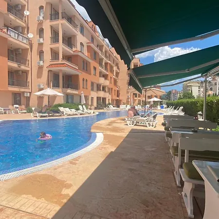 Bratanov Kasandra Apartment 아파트