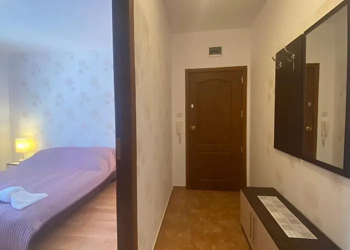 Bratanov Kasandra * Σάνι Μπιτς